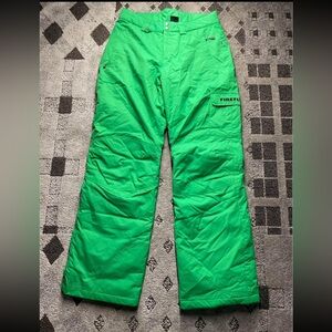 Firefly Green snowpants Junior size XL or 33x31 Mens or
Womens.
